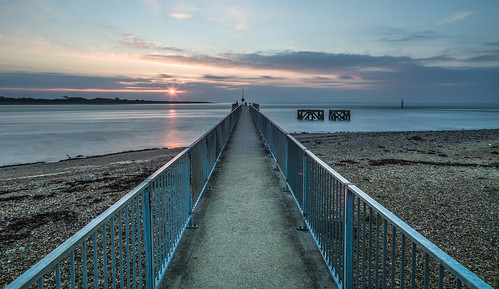 pier le leebigstopper coastalsunrise skys water langstonechannel southsea portsmouth railings