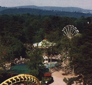 Wave Swinger and Enterprise operating in Festival Park before the Skyride was added