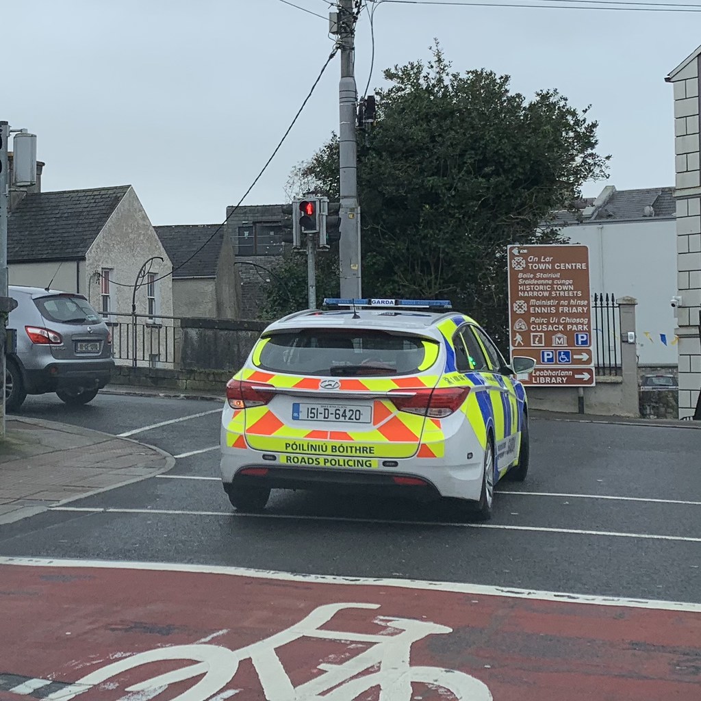 Irish Police Car - An Garda Siochana - Roads Policing - Hyundai Wagon - Ennis, County Clare