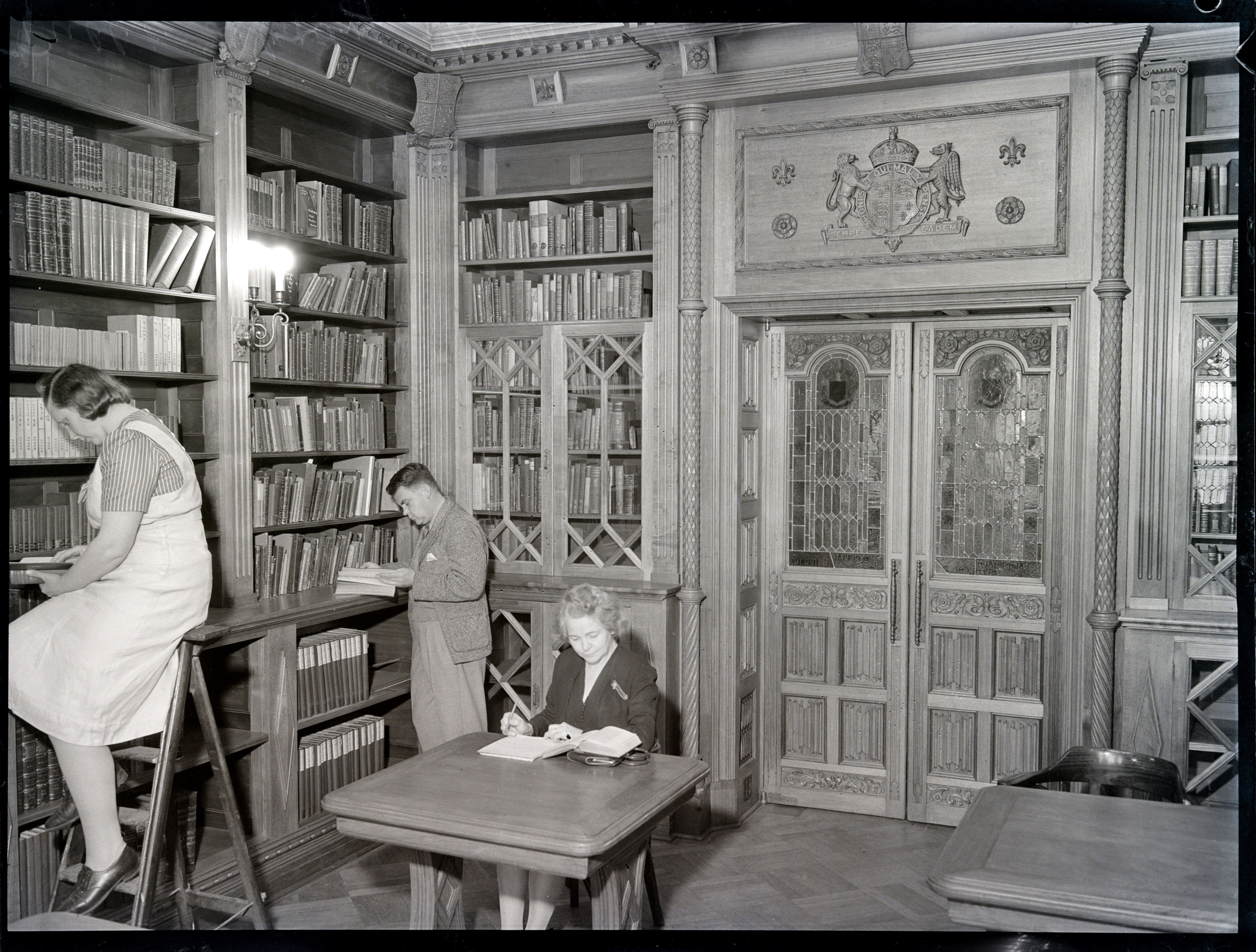 Shakespeare Room, Mitchell Building, photograph by Ivan Ives, 29.10.1943, Pix Magazine Collection