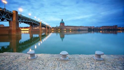 toulouse garone river sunrise blue río amanecer occitania