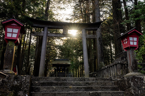 torii shrine fujisan hongu sengen taisha mtfuji japan nature landscape outdoor starburst sunburst star sun burst sunset sony sonyalpha a7m2 travelling travelgram travelphotography picoftheday photooftheday