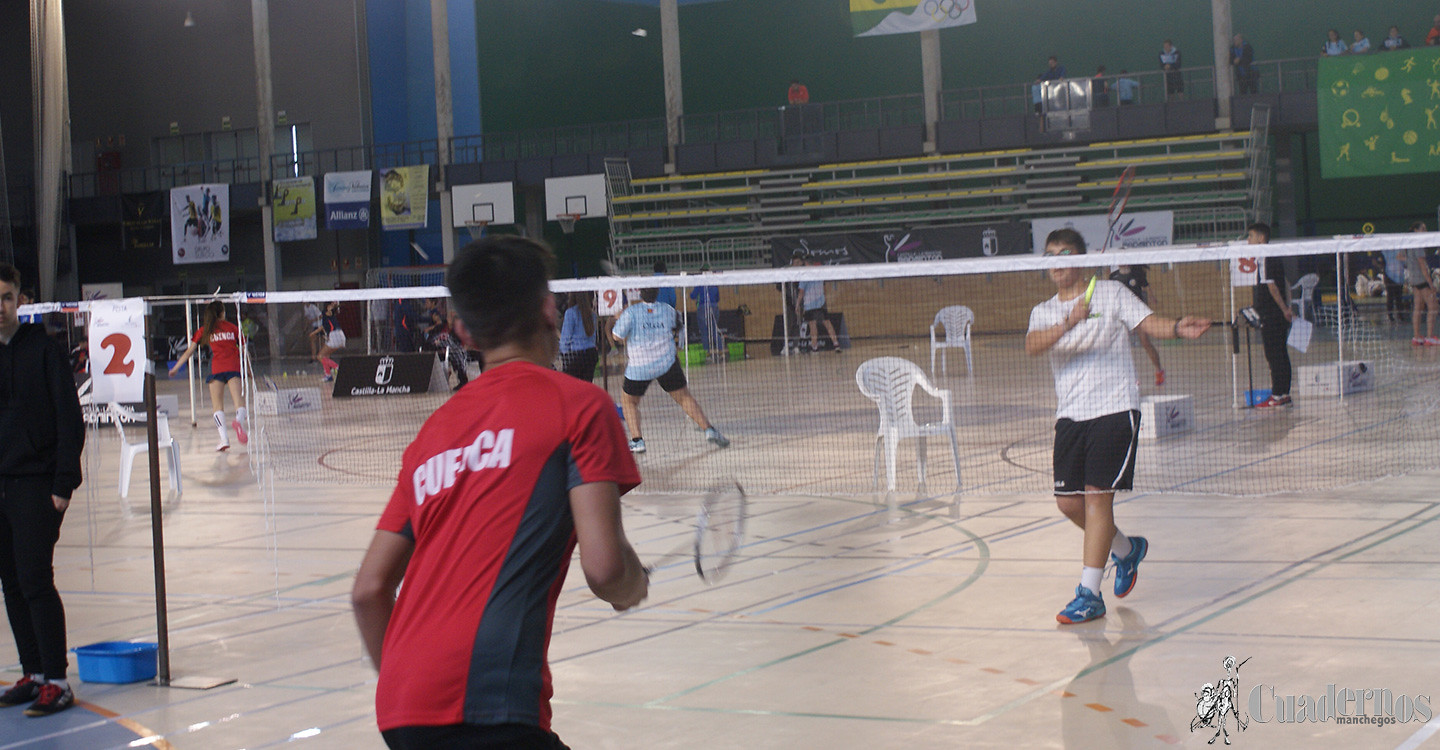 tomelloso-celebra-el-campeonato-regional-de-badminton-en-edad-escolar-6