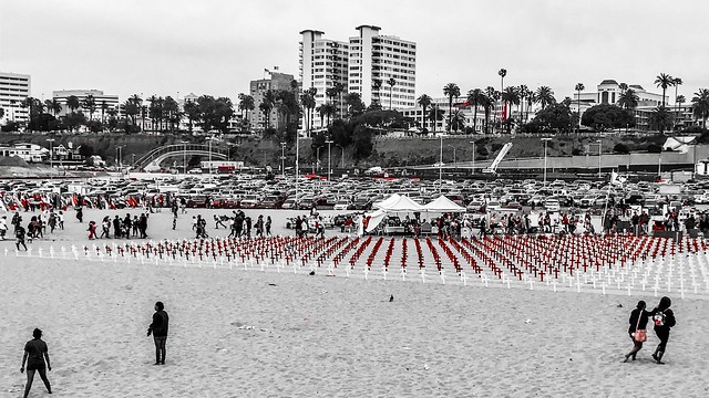 “‘This is about the human cost of war’: Los Angeles beach goers are reminded about sacrifices for independence by memorial” ⚖️