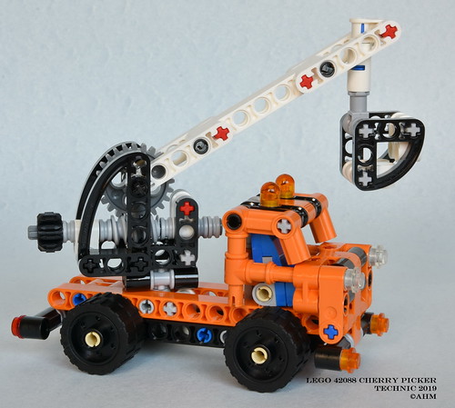 LEGO 42088 Cherry Picker | by KatanaZ