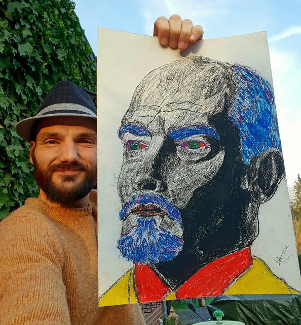 Lenine POP Portrait...  Pencil portrait I made in 2000.  -------- Portrait POP de Lenine.. Portrait au crayon que j'ai dessiné en 2000.  -------- #art #originalart #artwork #popart #drawing #dessin #lenine #portrait #world #monde #originaldrawing #portrai