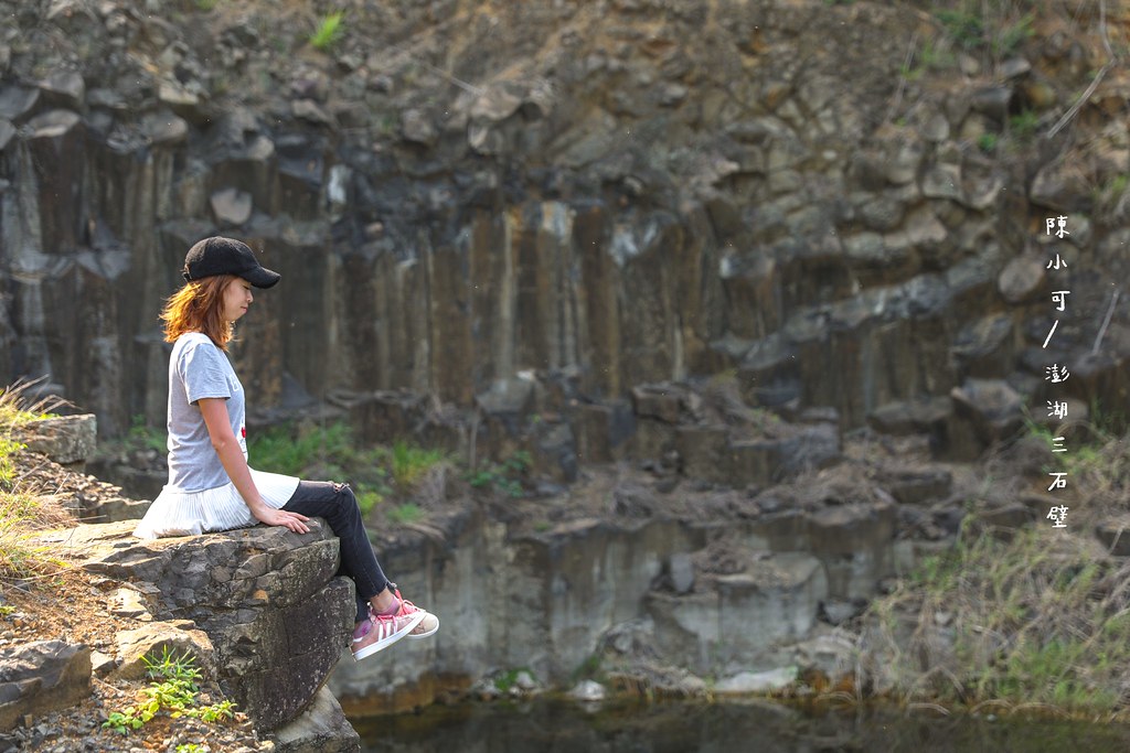 澎湖旅遊：秘境「三石壁」～壯觀的柱狀玄武岩！GOOGLE有座標卻神秘的三石壁景點