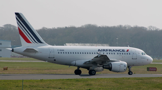 Airbus A318: 2100 F-GUGE A318-111 Air France Newcastle Airport