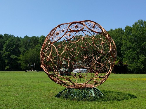virginia publicart outdoorsculpture outdoorart junkart folkart foundart bobcagesculpturefarm halifaxcounty bobcage