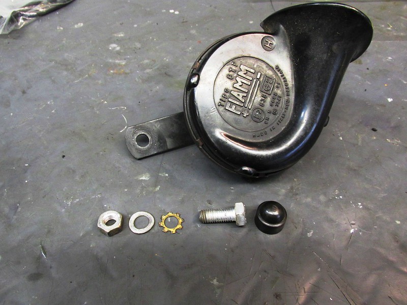 Horn Bracket Mounting Hardware Detail