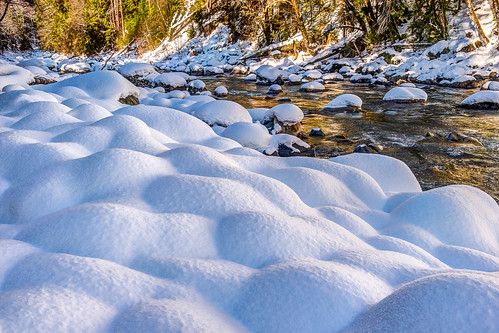 mountainloophighway washington northwest landscape winter snow stillaguamishriver trinterphotos riverbank