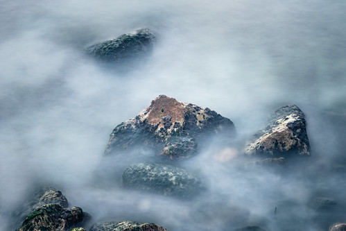 nikon d7200 long exposure photography lipasmata drapetsona attica greece water sea motion waves evening coast rocks stone