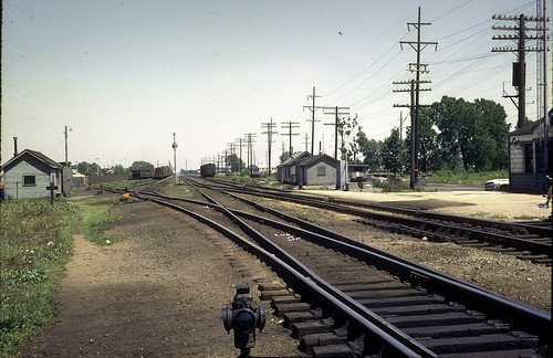 broadview ic illinoiscentral railroad train