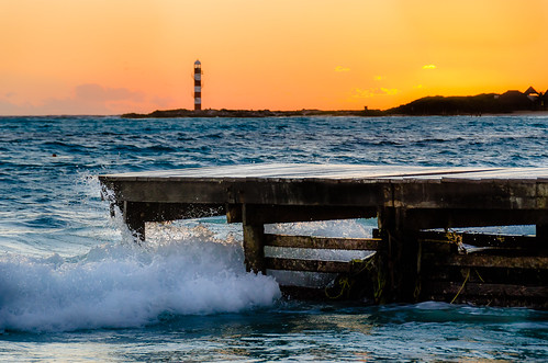 2018 cancun caribbean mexico riupalace february gulfofmexico water sea sunrise morning landscape nikond7000 nikon waves breakers pier lighthouse