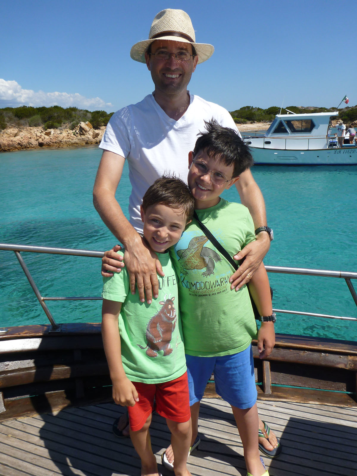 Boat tour to small island near Sardinia
