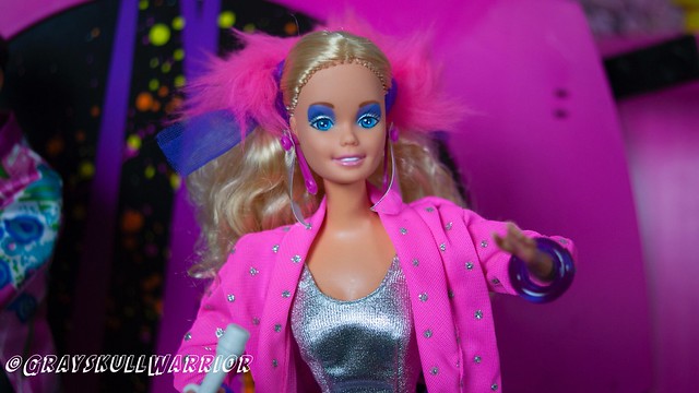 Barbie Rock Star - Hot Rockin Van Rock Mobile. Review on YouTube. https://youtu.be/ut99VYmVsMc #barbie #barbieandtherockers #barbiestartraveler #hotrocknvan #vintagebarbie
