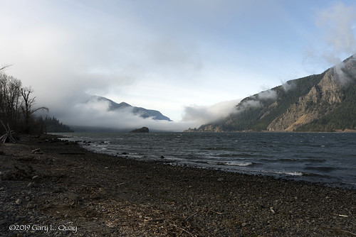 vientostatepark columbiagorge oregon fog peasoup river water winter cloud pacificnorthwest nikon garyquay