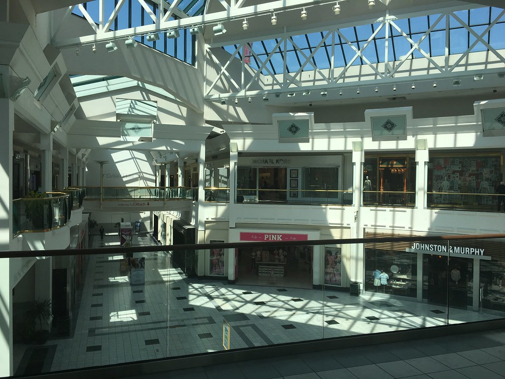 the mall at green hills