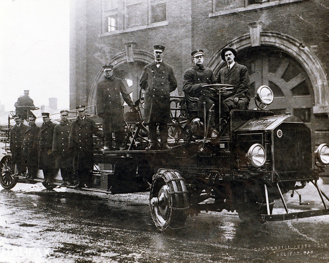 1919 American LaFrance Aerial outside Bedford Row Station