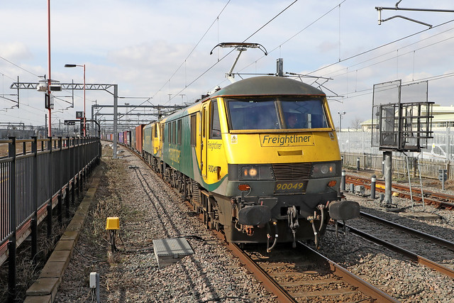 90049 90045 Class 90 locomotive