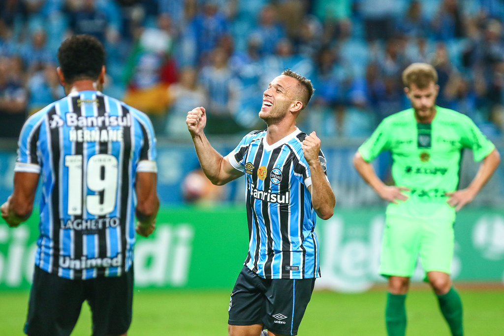 Grêmio vs Vila Nova: A Clash of Football Titans