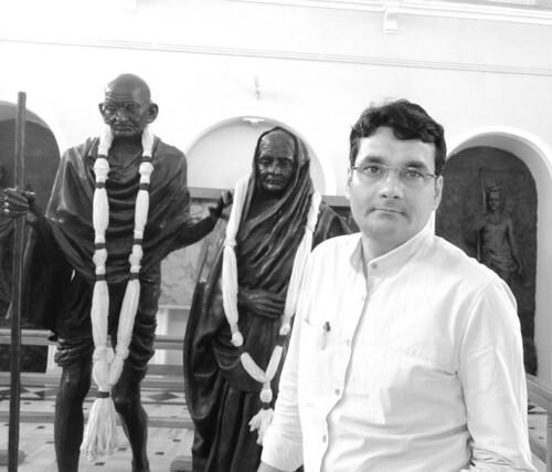 Vivek Raghav Rajput Vivek Rajpoot | Vivek Rajpoot is a hindi poet and writer. Wr… | Flickr