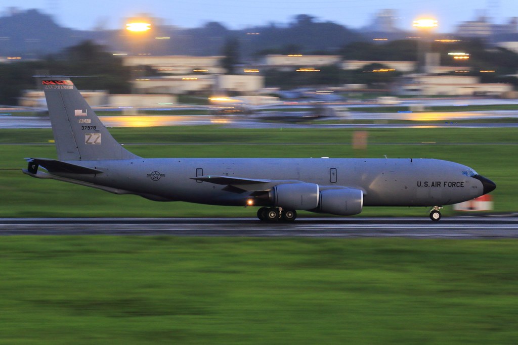 USAF 18WG/909ARS[ZZ] KC-135R 63-7978 | ボーイング KC-135R ストラト 