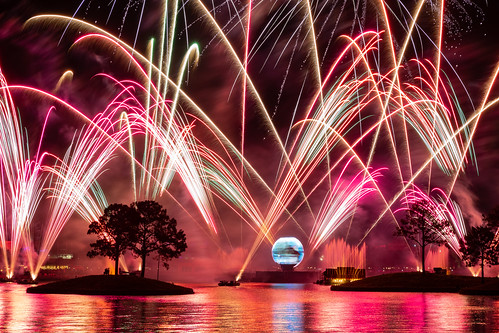 Epcot - Fireworks | Walt Disney World, Florida | Lee | Flickr
