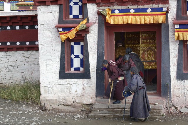 Pilgrims at Sershul, Tibet 2018