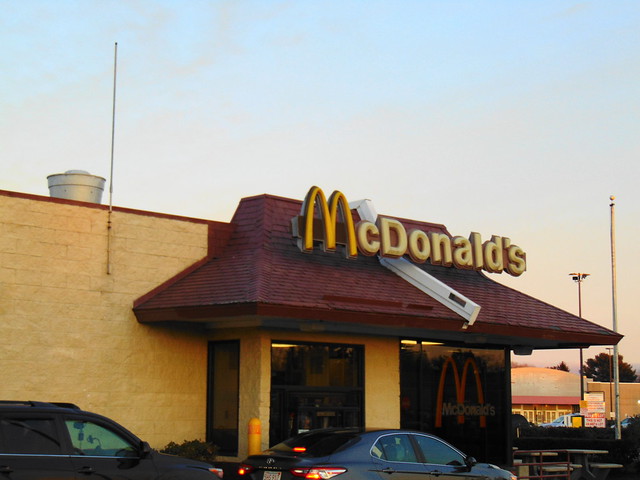 McDonald's (Attleborough, Massachusetts)