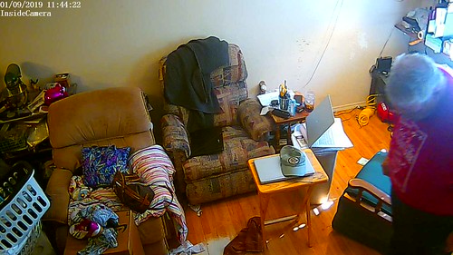 IPCamera alarm:InsideCamera detected alarm at 2019-1-9 11:44:23 | by inside.camera