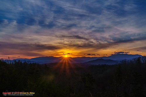 Simple Pleasures Sunrise by mikerhicks, Simple Pleasures Cabin - January 27, 2019gsmnp nature sevierville simplepleasurescabin sonya6500 son