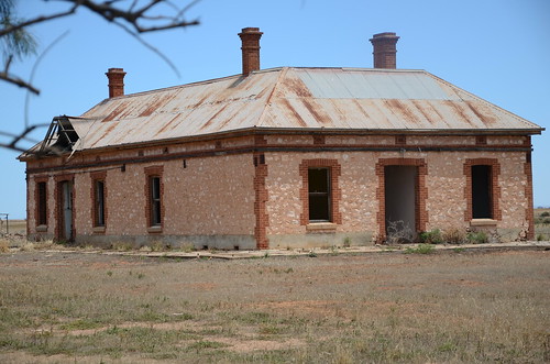 abandoned farm farmhouse bowmans southaustralia australia
