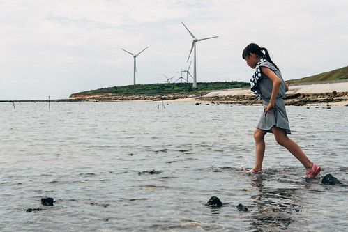 Wind turbines near Moses Parts the Sea (摩西分海), Penghu