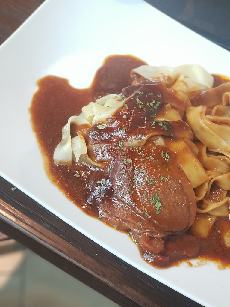 Oriental Smoked Duck Fettuccine + 拿铁 Latte rm$21+rm$5 @ Starbucks at UOA Business Park, Shah Alam