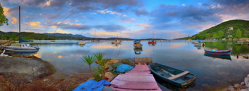 Μιά μέρα ξεκινά στον ορμίσκο Βαλτούδι A day begins at Valtoudi cove panorama by Dimitil, A small cove after Milina at coastal Pelion mount
<a href="https://www.gettyimages.com/collaboration