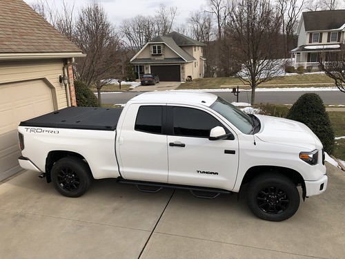 An Aluminum Truck Bed Cover On A Toyota Tundra | A Rugged Blâ€¦ | Flickr