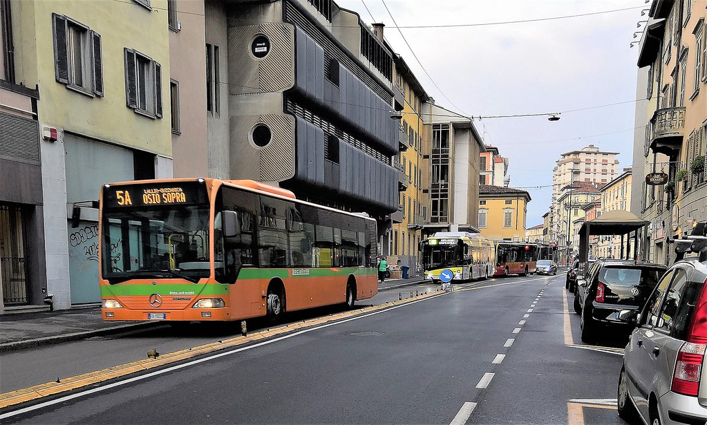 Bergamo - bus ATB | Via Tiraboschi | Ivan Hutz | Flickr
