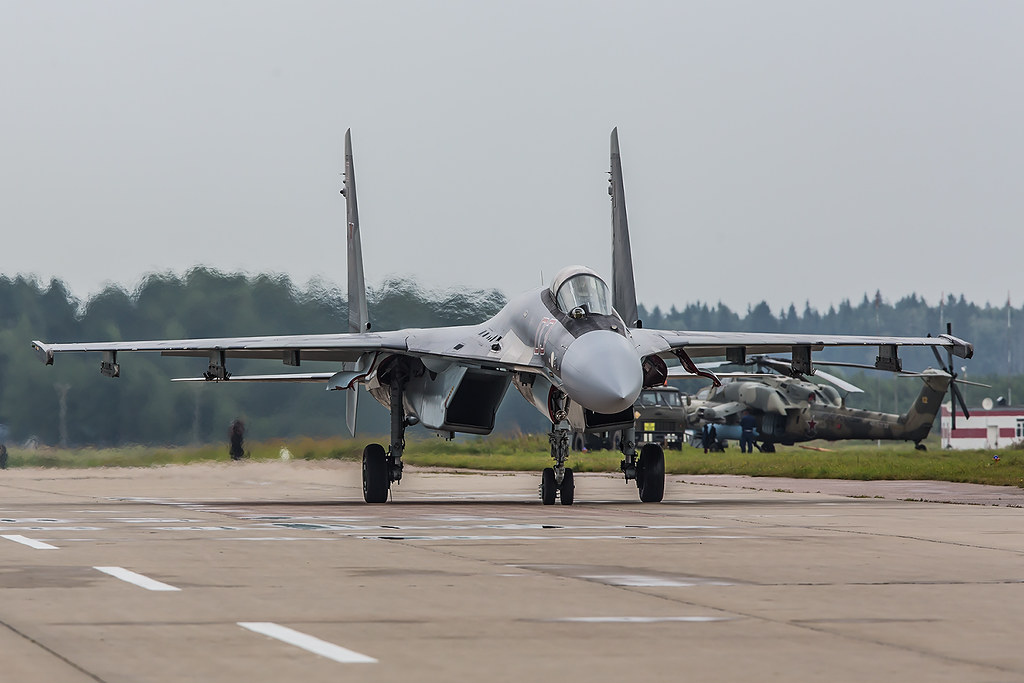 RF-95242,  Sukhoi Su-35 Russian Air Force @ Kubinka UUMB