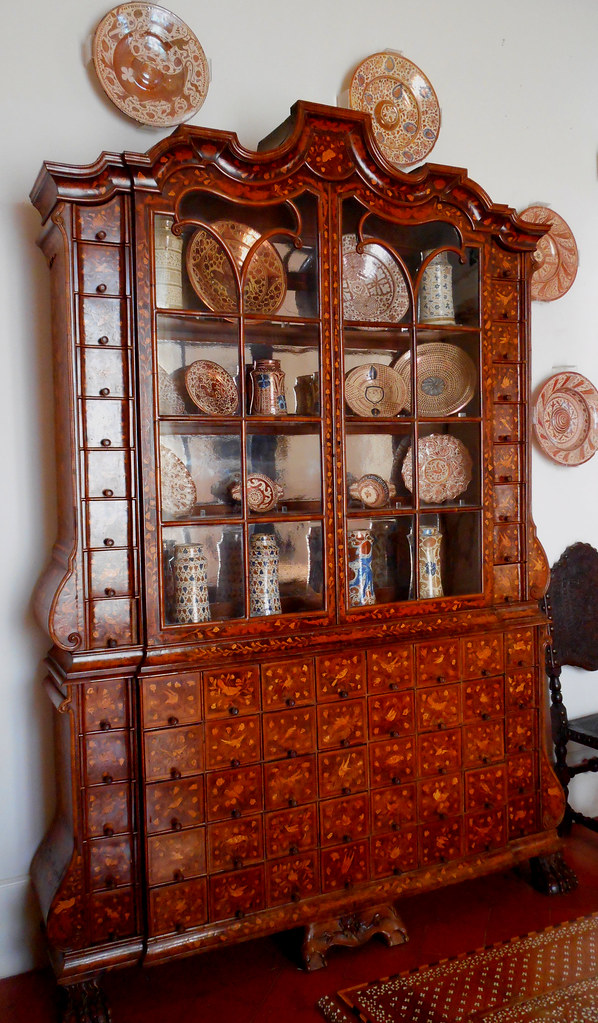 Dutch Glass Cupboard 1st Half 18th Century With Spanish Flickr