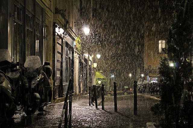 Night Time Snow - Streets of Montmartre and Sacré-Cœur - Paris - Dec 2017