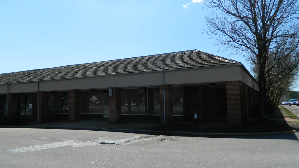 Goodwill (closed) | Goodwill (closed) [13,313 square feet] 1… | Flickr