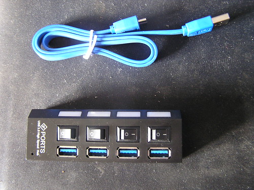 USB 3.0 Hub 4 Ports KDQ1 €3.50 (€4.07 @13% off) Aliexpress 13-04-2018 | by Lord Inquisitor