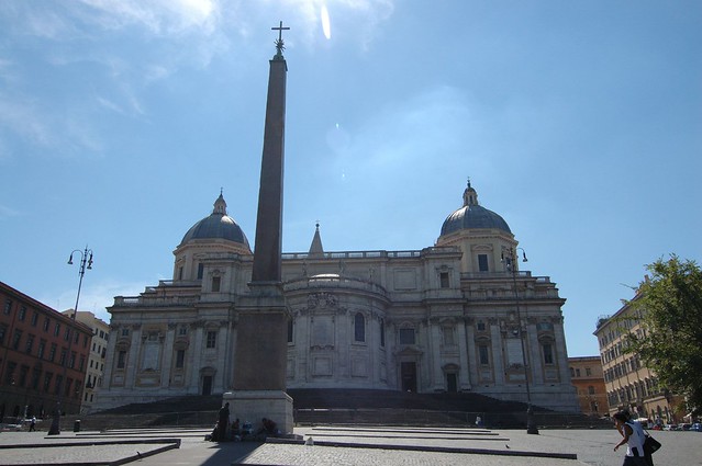 Santa Maria Maggiore: la Piazza con l' Obelisco