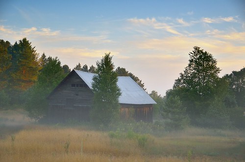 sky fog barn sunrise riverwood mistymorning