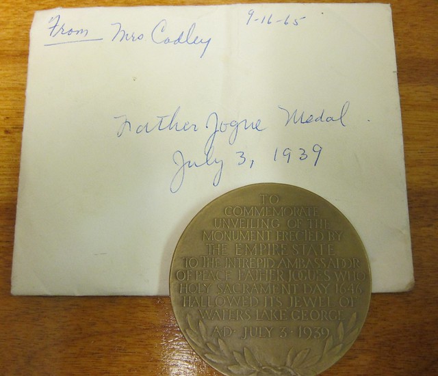 00005. Bronze medal of Father Jogue (2/2)