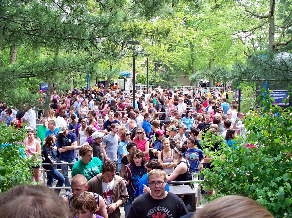 Cedar Point - Magnum XL-200 Queue Line | Cedar Point on May … | Flickr