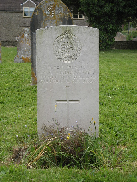 Longburton: CWGC gravestone (Dorset)