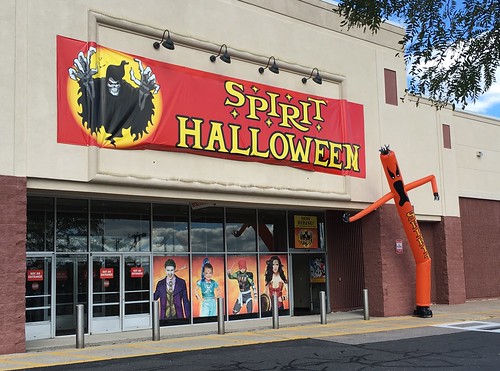 Spirit Halloween Shop 2016, Former Sports Authority, Farmington, CT Pics by Mike Mozart of TheToyChannel and JeepersMedia on YouTube #Spirit #Halloween #2016