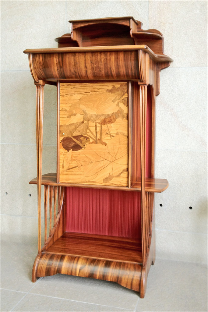 Louis Majorelle au musée d'Orsay : Meuble en bois.